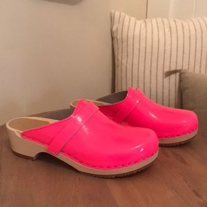 COPY - Verka fluorescent pink clogs made in Sweden Sz 8 to 8 1/2